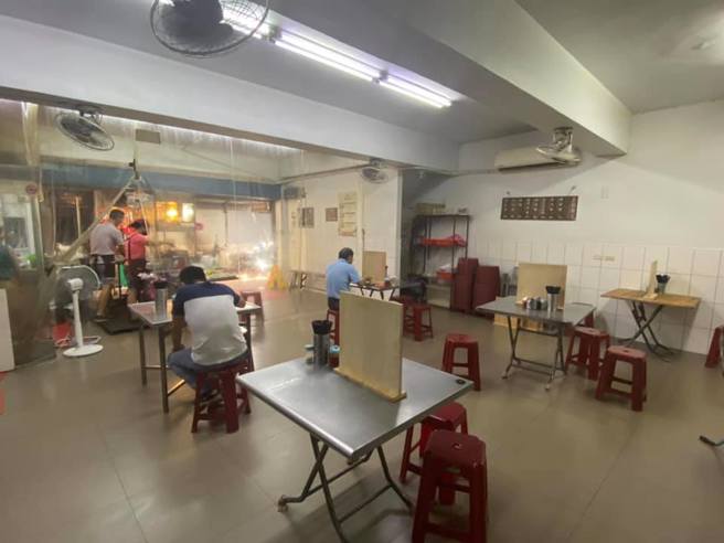 长脚麵摊在地飘香多年，掳获不少粉丝味蕾。（翻摄自孝三路长脚麵食脸书）