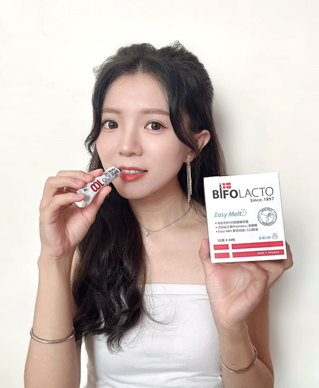悠比喜欢入口即化的丹麦Bifolacto比乐多益生菌，冰冰凉凉，像吃棉花糖。（图／取自悠比IG）
