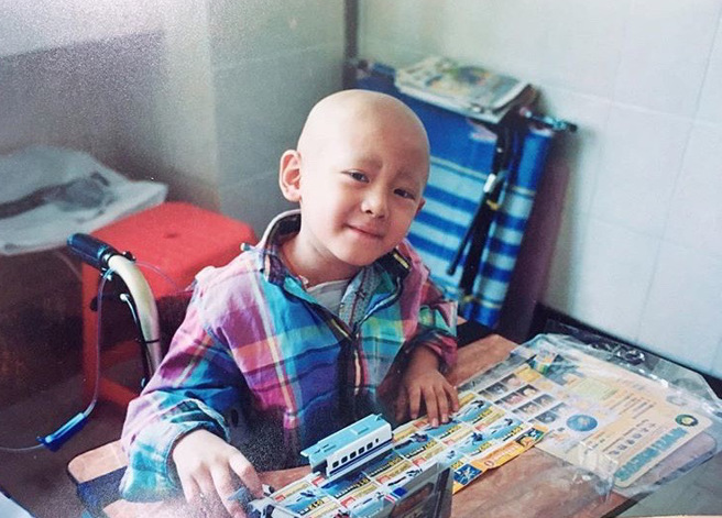 姚富菻从小进医院治疗成日常。(姚富菻提供)