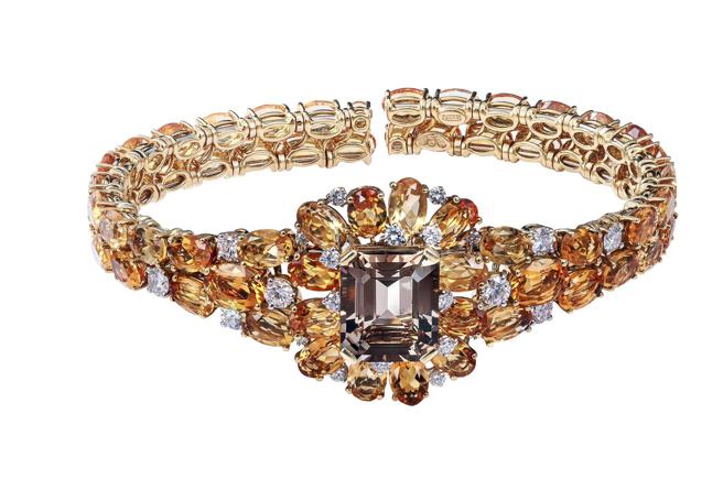 DAMIANI Masterpiece大師系列黃K金黃水晶與煙晶蝴蝶手鍊，71萬5000元。（DAMIANI提供）