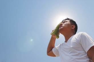 2023年全球升溫將達攝氏1.4度 創有紀錄以來最熱一年