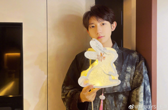 TFBOYS王源戀愛了？傳為正妹學霸翹課約會 女急刪放閃文