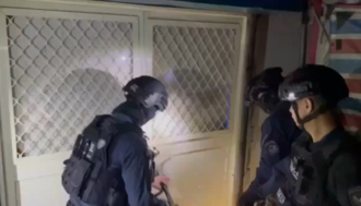 影》千歲賭客！團倉「掛羊頭賣狗肉」藏賭場 新北警攻堅逮45人