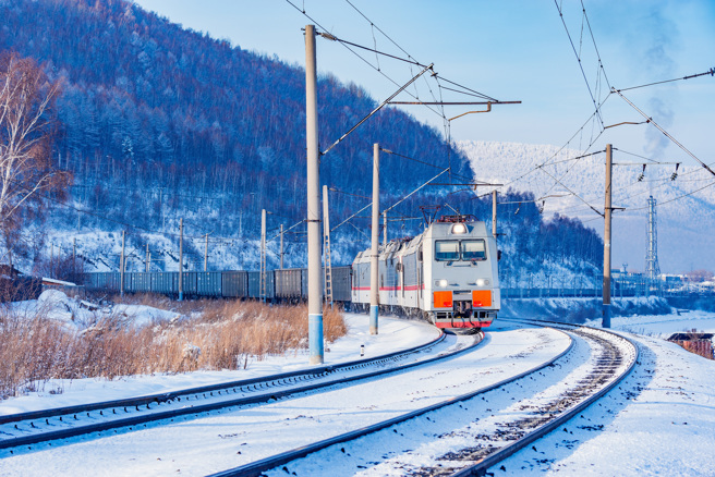 圖為俄羅斯西伯利亞遠東地區的貨運列車。（示意圖／Shutterstock）