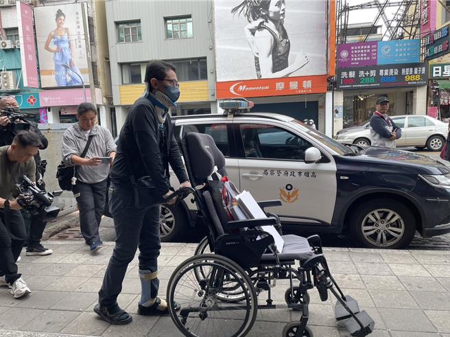 酒駕被害者林男至今還需要進行第3次手術。（洪靖宜攝）