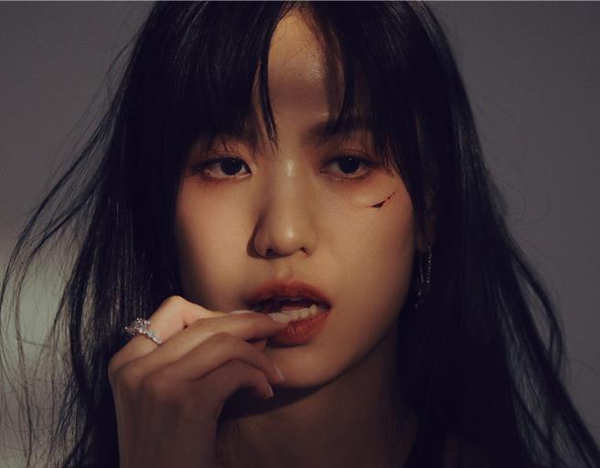 孫盛希暌違3年推出新專輯《Boomerang》。（滾石唱片提供）