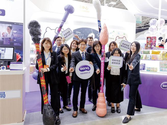 幸福物語五官照護全家人生活。圖／佳世達提供