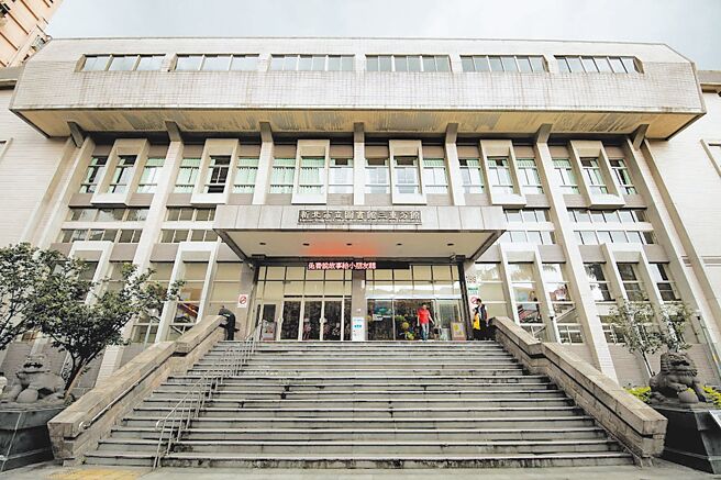 新北市政府为了市立图书馆三重分馆重建案的产权转移问题与许姓地主兴讼，新北地方法院裁定市府有使用权。（新北市文化局提供／吕健豪新北传真）