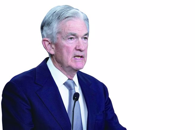 鲍尔：现在臆测联准会何时降息 时机还嫌「过早」。(图/美联)