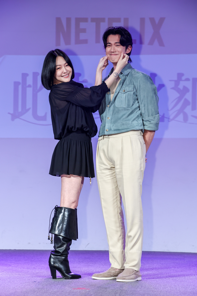 小S与金马影帝吴慷仁在《此时此刻》有激情床戏。（图／中时资料照）