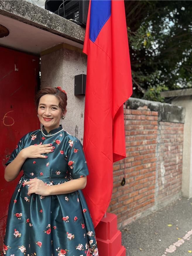 罗美玲近年舞台剧邀约不断，即将在《一村喜事》饰演村长夫人。（全民大剧团提供）