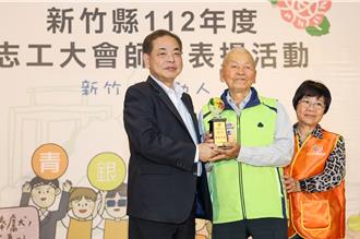 新竹縣志工表揚 「型男志工」！102歲宋增土是田馥甄外公
