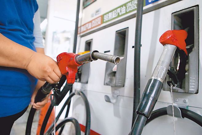 中油是許多人考慮報考國營企業時的熱門選擇。（示意圖／資料照）