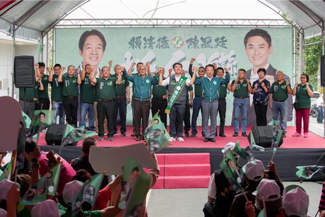 民进党嘉义县山区立委参选人陈冠廷3日成立总统、立委大埔乡联合后援会，多位蓝营地方人士到场力挺。（陈冠廷竞选团队提供／吕妍庭嘉义传真）