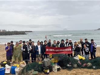 台北醫學大學攜手企業赴外木山沙灘 拾海廢曝這垃圾占比最高