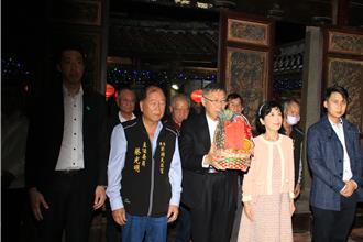 澎湖女婿柯文哲廟口開講 強調相信制度不要信個人