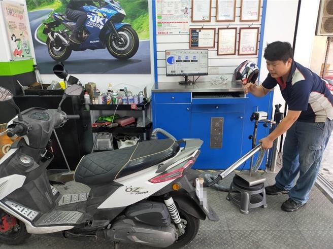 截至今年10月底，台中市尚未檢測排氣的機車數還有19萬6952輛，環保局持續追蹤並要求限期改善。(台中市府提供)