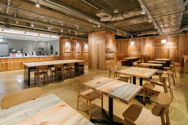 MUJI无印良品大立旗舰店Brunch轻食料理位于2楼，设有40个席位。（MUJI提供／古明弘高雄传真）