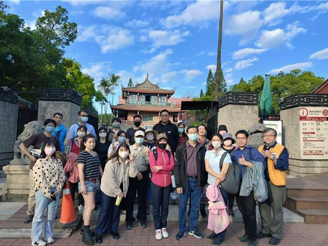 明年即将迎来台湾灯会、国际兰展、台南400系列等大型活动，市府观光旅游局开办多场问路店教育训练，吸引不少店家踊跃参与。（观旅局提供／洪荣志台南传真）