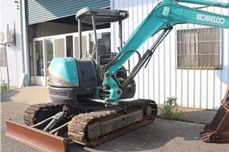 双B名车也失色 迷你挖土机成法拍焦点