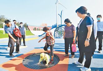 命名票選 嬉濱海豚公園年底啟用