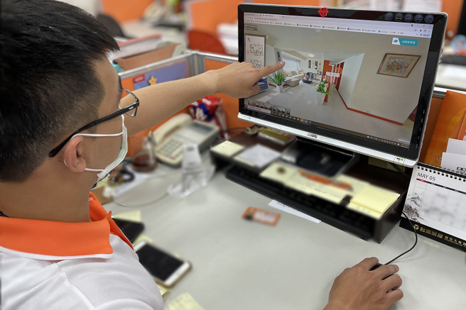 台灣房屋推行e化，可透過官網VR影音賞屋(圖/台灣房屋提供)