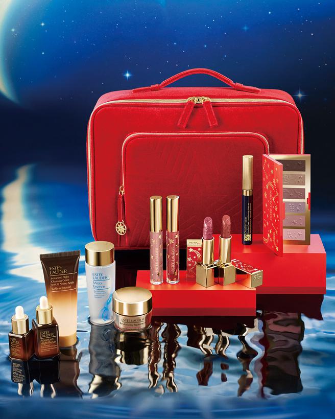SOGO復兴馆ESTEE LAUDER永恒星愿欢庆礼盒组，价值1万3290元、优惠价3280元。（SOGO提供）
