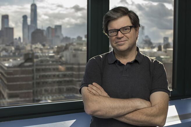 Meta首席AI科学家杨立昆认为，在超级AI问世前，世界上更有可能出现「猫级」或「狗级」的人工智慧。图／美联社