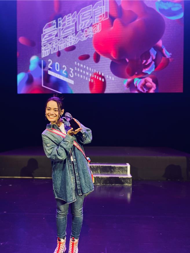 吱吱出席2023臺湾原创流行音乐大奖决赛。（有声娱乐提供）