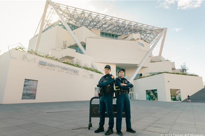 故宮國寶12月16日起將到南美館作客，「千載南逢-故宮國寶佇台南」特展期間，將有6名警力24小時全天候守護國寶。(摘自南美館臉書／曹婷婷台南傳真)