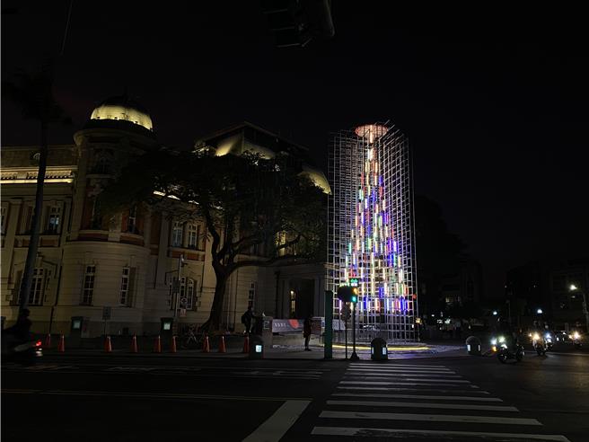 台湾文学馆「宝岛万花」8日点灯，展至明年2月25日。（台湾文学馆提供／曹婷婷台南传真）