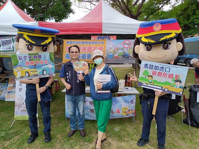 桃園警方防制酒後駕車宣導。（翻攝畫面）