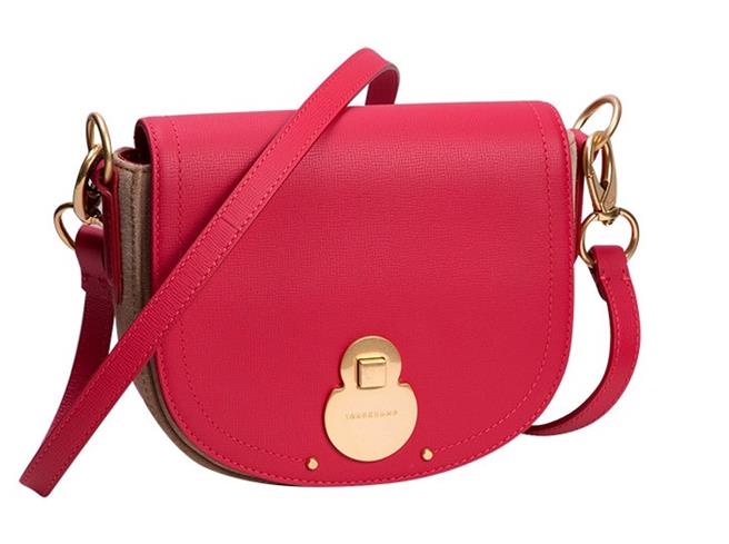 礼客内湖1馆1楼复合式精品店MASSIMO Galleria推出Longchamp皮革侧背包，原价1万6000元、特价8000元。（礼客outlet提供／朱世凯台北传真）