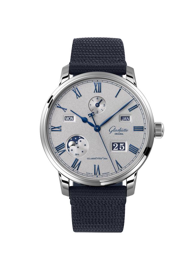 格拉苏蒂原创议员卓越SenatorExcellence系列万年历腕表，精钢款73万2000元。（GlashutteOriginal提供）