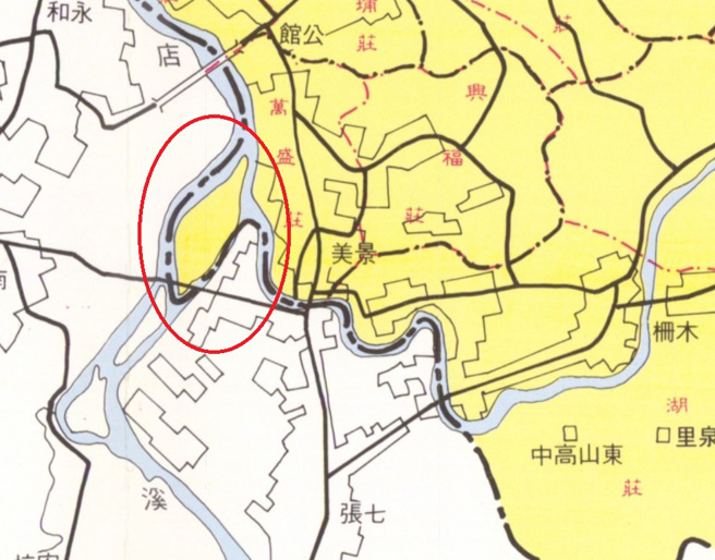 网友发现的地点，最初其实只是一块沙洲，与新店区并无相连。（图／翻摄自地理资讯科学研究专题中心）