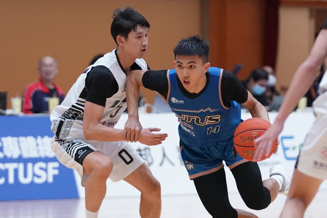 台湾体大王禹承（中）获得全队最高20分。（大专体总提供）