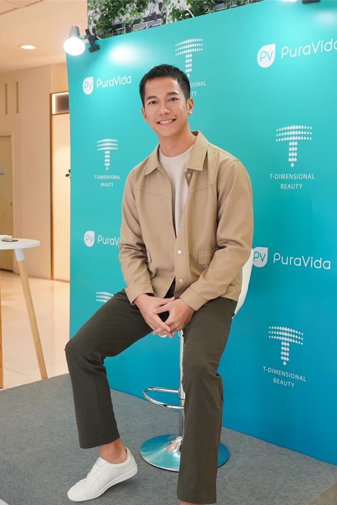 梁瀚名出席美妆品牌一日店长活动。 （趣放娱乐提供）