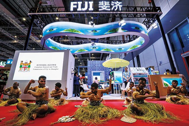 斐济总理拉布卡近期向斐济议会表示，斐济可能与中国合作修建港口和造船厂现代化项目。（新华社）