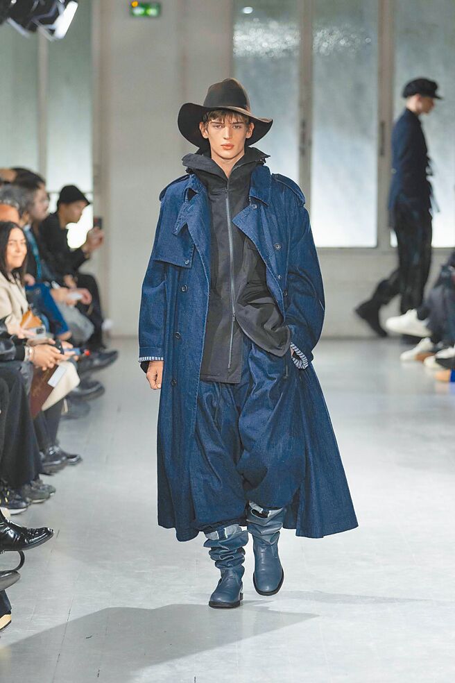 秋冬男裝以旅程為題，帶來豐富的秋冬作品。（君梵提供）