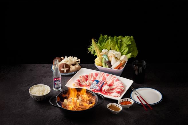 名字内符合活动内容任一同音字，到「尬锅」4人同行开锅现打88折。(王品集团提供)