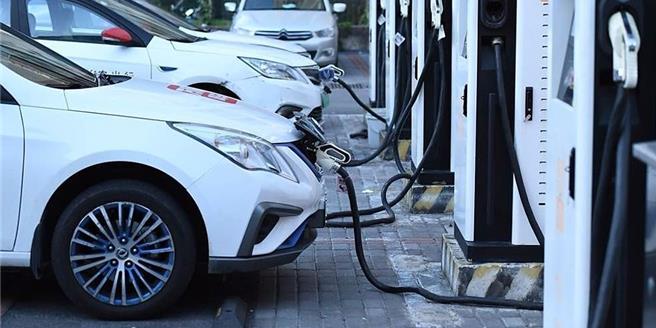 大陆商务部7日表示，欧委会10月启动对大陆的电动车反补贴调查缺乏证据，是典型的贸易保护主义行为。（新华社）