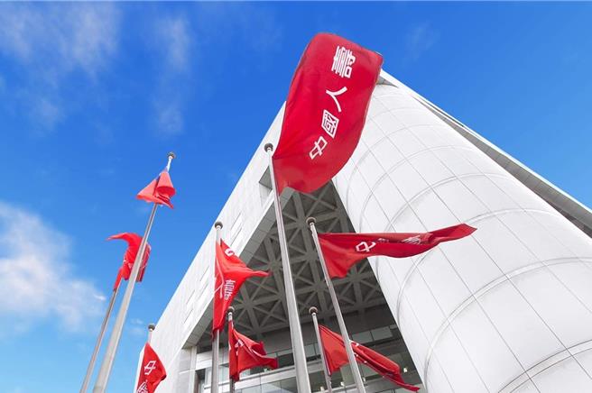 中壽攜手全台六大縣市政府合作推廣微型保險，截至2023年10月底止已捐助近10萬名符合條件的弱勢民眾享有微型保險保障。（中壽提供）