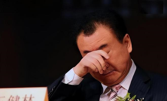 王健林曾经控制着美国AMC院 ，还考虑收购美国派拉蒙影业，试图打造中国版好莱坞，现在抽身而退，自有其不得已的苦衷。（图／网易新闻）