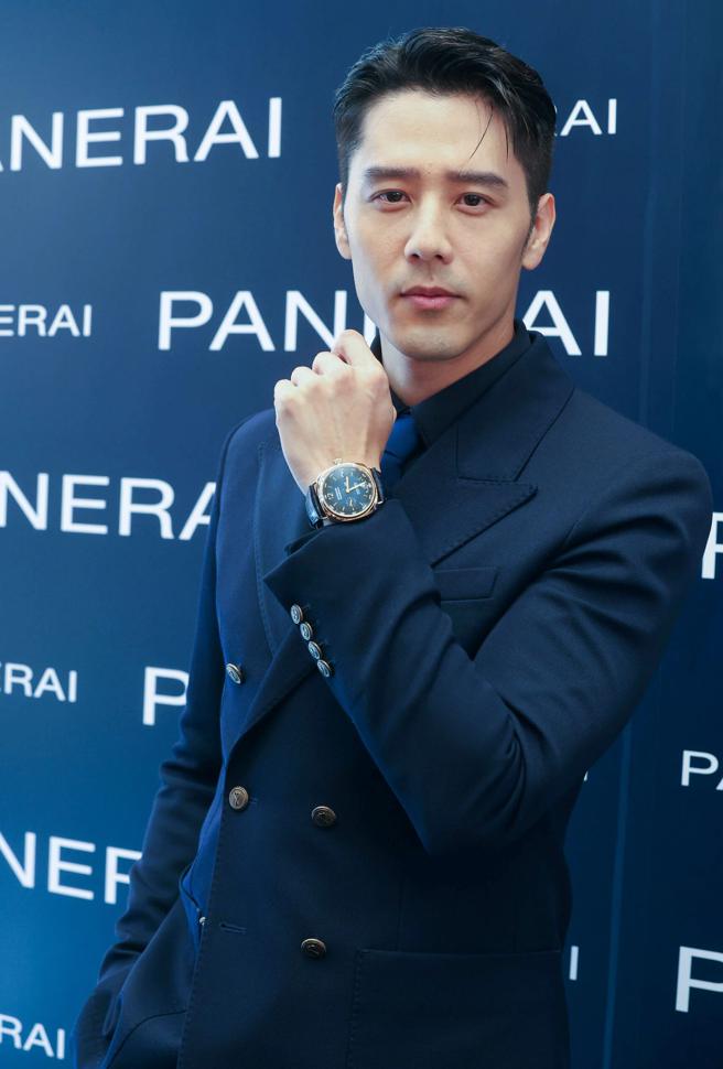 胡宇威出席沛納海台北101店開幕，透露耶誕節會親自下廚寵妻。（粘耿豪攝）