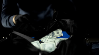 通缉犯隐瞒身分50年 71岁爷爷死前自爆「我抢过银行」