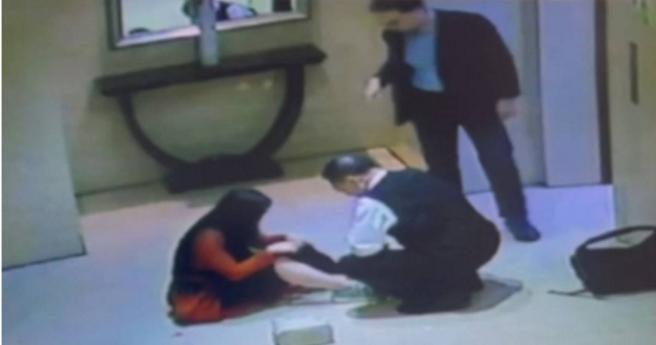 由于电梯受潮出现定位不准情形，造成住户被绊倒惨摔。（图／当事人提供）