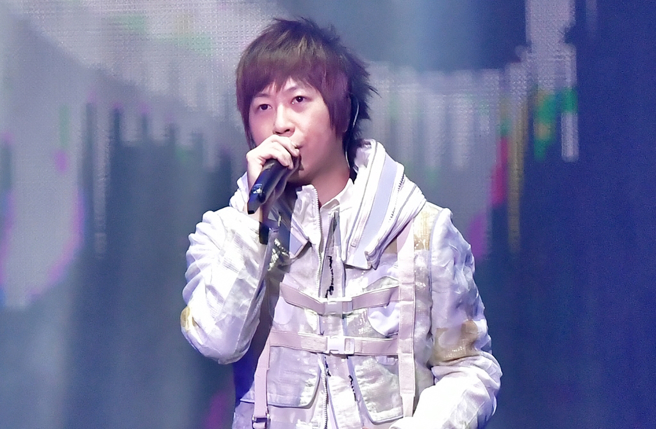 五月天稍早在巴黎开唱特地开直播澄清假唱疑云。（图／中时资料照片）