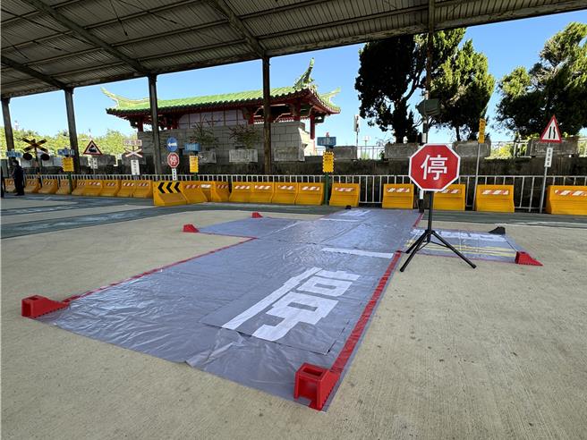 機車駕訓班率續開訓後，不但可幫助想考照的民眾成功考取駕照，也能在騎士正式上路前增加交通安全知識，減少事故發生率。(于家麒攝)