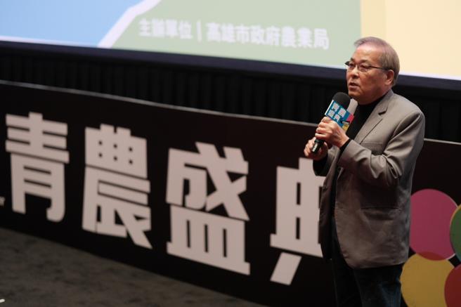 張清榮勉勵青年農民，有目標有理想，積極實踐就會展現成果。（圖片來源：高雄市農業局提供）