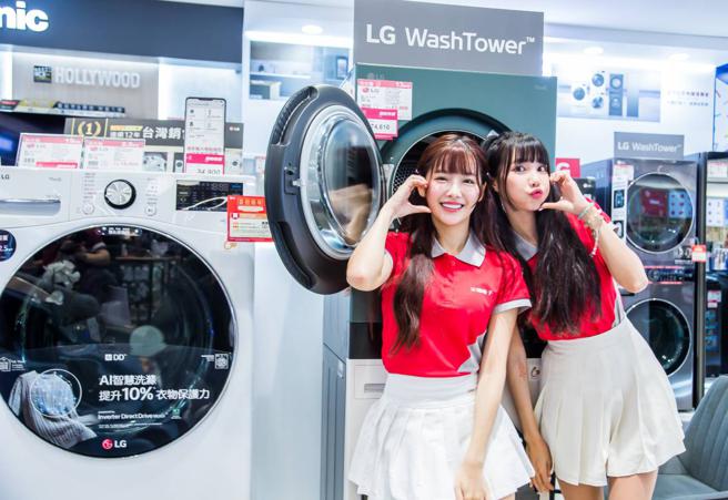 全国电子双12耶诞推优惠，大家电59折起，满额登录送独家乐天女孩联名限量商品。（全国电子提供／古明弘台北传真）